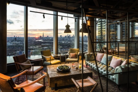 Quand le décors incite à la rencontre, à l'échange, au partage. Ici, au Novotel Canary Wharf, à Londres.