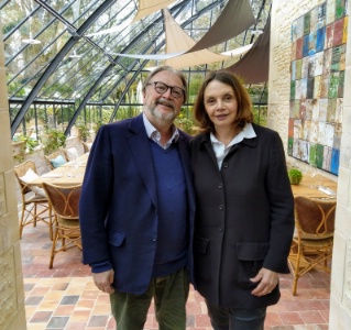 Marie-Françoise et Thomas Dicker dans Le Petit Jardin, restaurant bistronomique de La Chenevière. Marie-Françoise et Thomas Dicker dans Le Petit Jardin, restaurant bistronomique de La Chenevière.