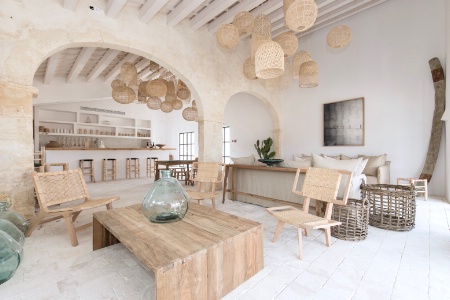 Les espaces communs au sein de la finca Torre Vella, à Minorque (Espagne).