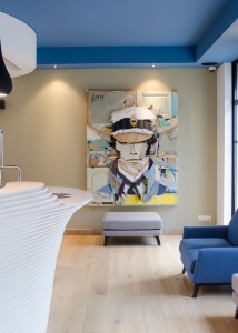 Corto, une oeuvre d'Eric Liot à l'hôtel In Situ. Corto, une oeuvre d'Eric Liot à l'hôtel In Situ.