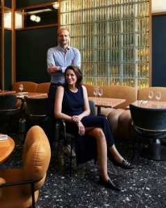 Au Ballu, à Paris (IXe), Julia Vidalenc a plutôt bien vécu les deux ans et demi de travaux, car son mari, l'architecte Thomas Vidalenc, était à la manoeuvre.