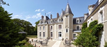 Le Château Hôtel du Breuil date du XVIIIe siècle. Le Château Hôtel du Breuil date du XVIIIe siècle.