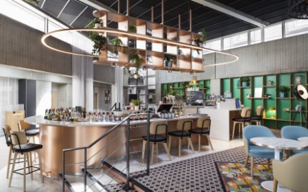 Nouvelle décoration autour du végétal et du bois pour le Novotel Paris CDG Airport. Nouvelle décoration autour du végétal et du bois pour le Novotel Paris CDG Airport.