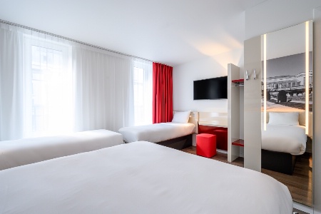 Chambre familiale du B&B Hotels de Bruxelles-Midi.