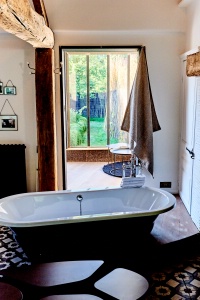 Salle de bains de La Maison de la Source.