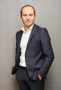 Romain Binet à la tête du groupe Biografy, qui gère cinq établissements dont le Terrass'' Hôtel & Spa Romain Binet à la tête du groupe Biografy, qui gère cinq établissements dont le Terrass'' Hôtel & Spa