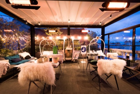 Le rooftop du Terrass'Hôtel : le groupe communique souvent sur les réseaux sociaux pour annoncer ses soirées festives Le rooftop du Terrass'Hôtel : le groupe communique souvent sur les réseaux sociaux pour annoncer ses soirées festives