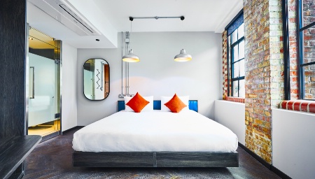 New Road Hotel. New Road Hotel.