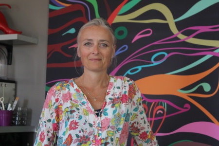 Nadège Le Chanu, de l'hôtel La Terrasse, à Tours : 'Depuis le début du mois de mai, l'activité reprend doucement, mais de façon très irrégulière' Nadège Le Chanu, de l'hôtel La Terrasse, à Tours : 'Depuis le début du mois de mai, l'activité reprend doucement, mais de façon très irrégulière'
