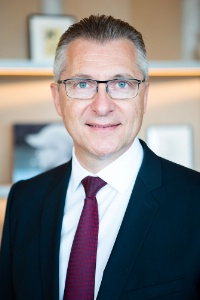 Laurent Roussin, directeur général de l'Hôtel Royal Evian Laurent Roussin, directeur général de l'Hôtel Royal Evian
