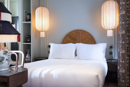 A Paris (Ve), l'hôtel Monte Cristo affiche un taux d'occupation de 40 % en juin et de 15 % en juillet.