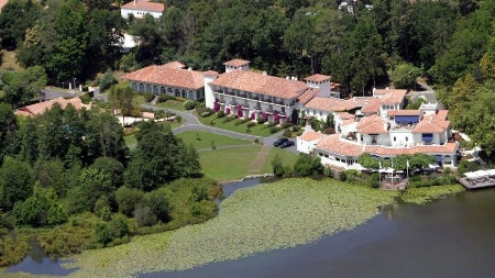 Le château de Brindos, dans les Pyrénées-Atlantiques.