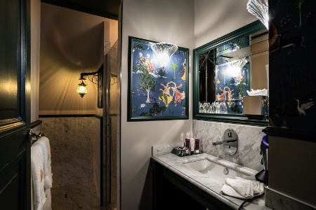 Une salle de bains.