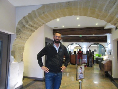 Loïc Renart, président des Aubergistes lyonnais, a racheté cet hôtel, qui était un ancien relais de Poste. Loïc Renart, président des Aubergistes lyonnais, a racheté cet hôtel, qui était un ancien relais de Poste.