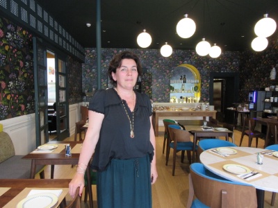 Pour la gérante Estelle Sterckx, la rénovation de l'hôtel contribue au dynamisme touristique de la ville. Pour la gérante Estelle Sterckx, la rénovation de l'hôtel contribue au dynamisme touristique de la ville.