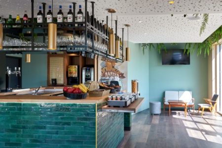 Produits locaux au bar et au petit déjeuner, à l'hôtel Akena de Rezé.