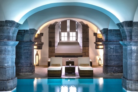 Le spa est ouvert aussi à la clientèle extérieure, représentant un complément à l'activité hôtelière.