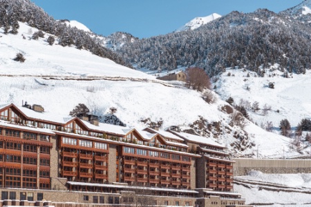 Le Sport Hôtel Hermitage & Spa est le hôtel 5 étoiles en Andorre, au coeur des Pyrénées. Le Sport Hôtel Hermitage & Spa est le hôtel 5 étoiles en Andorre, au coeur des Pyrénées.