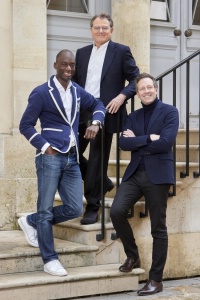 De gauche à droite : Éric Omgba, Yann Caillère, et Jérôme Bosc, à la tête du groupe Alboran Hotels & Hospitality et fondateurs de la marque FirstName. De gauche à droite : Éric Omgba, Yann Caillère, et Jérôme Bosc, à la tête du groupe Alboran Hotels & Hospitality et fondateurs de la marque FirstName.