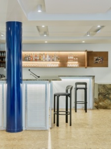 Le bar de l'Hôtel Rosalie, à Paris (XIIIe).