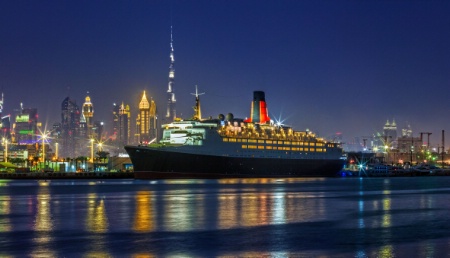 Le Queen Elizabeth 2 est à Dubaï depuis 2008. Le Queen Elizabeth 2 est à Dubaï depuis 2008.