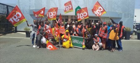 Le 14 juillet dernier, les grévistes franciliens de Louvre Hotels Group mobilisés pour une hausse de leur salaire. Le 14 juillet dernier, les grévistes franciliens de Louvre Hotels Group mobilisés pour une hausse de leur salaire.