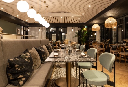 Salle du restaurant Le Cairn, à l'hôtel Le Celtique de Carnac.