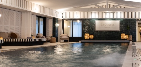 Piscine du spa de l'hôtel Le Celtique, à Carnac.