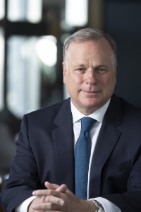 Michel Morauw, vice-président France du groupe Hyatt : 'Nous sommes convaincus que demain, nos hôtes souhaiteront être accueillis par des personnes qui sont représentatives du monde dans lequel on vit.' Michel Morauw, vice-président France du groupe Hyatt : 'Nous sommes convaincus que demain, nos hôtes souhaiteront être accueillis par des personnes qui sont représentatives du monde dans lequel on vit.'