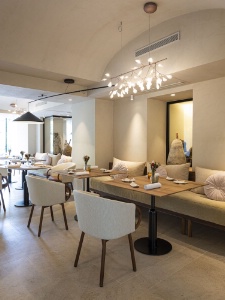 Le restaurant gastronomique Le Corot.