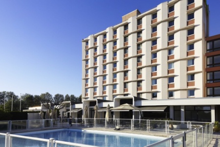 Les Ibis Styles et de l'Ibis Budget Arlesont été vendus par Christie & Co. Les Ibis Styles et de l'Ibis Budget Arlesont été vendus par Christie & Co.