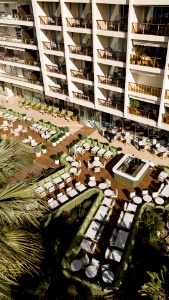 Le nouveau Mondrian Cannes dispose de deux terrasses de 100 et 50 couverts.