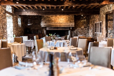Le restaurant Dyades du Domaine des étangs.