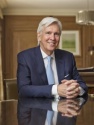 Christopher Cowdray nommé président directeur général de Dorchester Collection