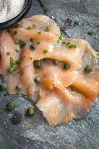 Un bain de marinade ne peut être utilisé qu'une seule fois et le poisson ainsi préparé doit être consommé dans les 48 heures s'il n'y a pas de rupture de la chaine du froid. Un bain de marinade ne peut être utilisé qu'une seule fois et le poisson ainsi préparé doit être consommé dans les 48 heures s'il n'y a pas de rupture de la chaine du froid.