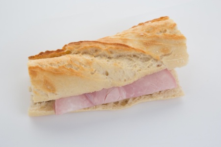 Un sandwich jambon-beurre. Un sandwich jambon-beurre.