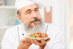Peut-on imposer une longueur de barbe maximum en cuisine pour des raisons d'hygiène ?