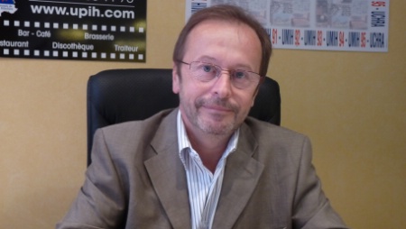 Le traitement de l'eau du robinet répond à des règles de commercialisation précises, comme le rappelle Christian Navet. Le traitement de l'eau du robinet répond à des règles de commercialisation précises, comme le rappelle Christian Navet.