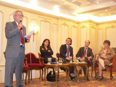Didier Chenet, président du Synhorcat présentant les intervenants de cette réunion d'information : Béatrice Sainte Luce, laurent Gardinier, Samuel Guillaume et Michèle lepoutre Didier Chenet, président du Synhorcat présentant les intervenants de cette réunion d'information : Béatrice Sainte Luce, laurent Gardinier, Samuel Guillaume et Michèle lepoutre
