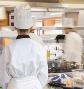 Le recours à des CDD successifs ne doit pas dissimuler une relation de travail destinée à être durable. L'employeur doit garder la preuve de toute circonstance permettant d'établir le besoin ponctuel de recourir à un CDD. Le recours à des CDD successifs ne doit pas dissimuler une relation de travail destinée à être durable. L'employeur doit garder la preuve de toute circonstance permettant d'établir le besoin ponctuel de recourir à un CDD.