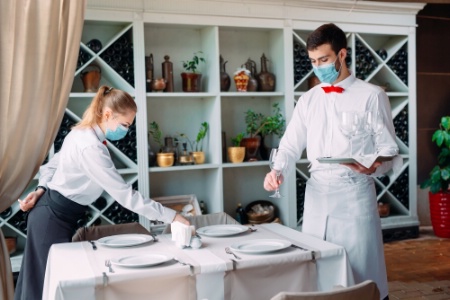 Le protocole sanitaire applicable dans les cafés, bars, restaurants, hôtels et traiteurs a été mis à jour le 1er février 2022. Le protocole sanitaire applicable dans les cafés, bars, restaurants, hôtels et traiteurs a été mis à jour le 1er février 2022.