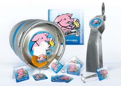 La Rince Cochon s'amuse jusqu'au bout. Sous-bock, affiche, verrerie, etc. La Rince Cochon s'amuse jusqu'au bout. Sous-bock, affiche, verrerie, etc.