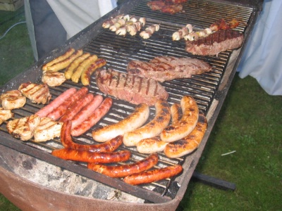 Le Clairet est une option judicieuse pour accompagner les grillades estivales. Le Clairet est une option judicieuse pour accompagner les grillades estivales.