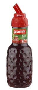 Avec 22 références et un nouveau format 1L en PET (plus léger) lancé en 2007, Granini a multiplié par 2,5 ses ventes entre 2007 et 2009. Plébiscité par les barmen notamment à l’heure des cocktails, le bec verseur amovible. Avec 22 références et un nouveau format 1L en PET (plus léger) lancé en 2007, Granini a multiplié par 2,5 ses ventes entre 2007 et 2009. Plébiscité par les barmen notamment à l’heure des cocktails, le bec verseur amovible.