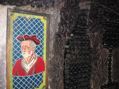 Le Val de Loire, pays de la vigne et du vin glorifiés par Rabelais, enfant du pays. Le Val de Loire, pays de la vigne et du vin glorifiés par Rabelais, enfant du pays.