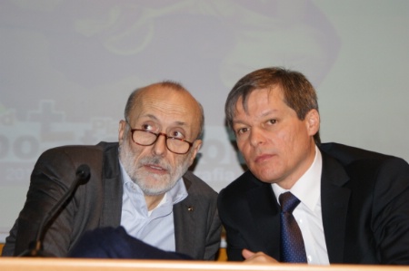 Carlo Petrini (à gauche) et Dacian Ciolos, commissaire européen à l'agriculture Carlo Petrini (à gauche) et Dacian Ciolos, commissaire européen à l'agriculture