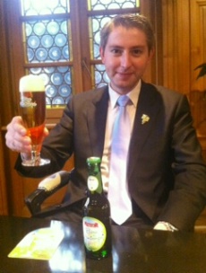 Hervé Schmitt, sommelier du Relais de la Poste, à La Wantzenau (67).