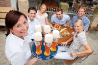 Pour l'été, ajoutez à votre carte une bière bavaroise, synonyme de vacances pour les Allemands. Par exemple, la Maisel Hefe Weisse, distribuée par l'Alsacienne de Boissons.