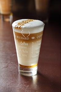 Le Latt Macchiato Crme Brle des Cafs Richard.