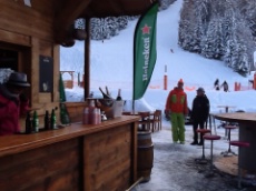 La majorité des skieurs veulent, au déjeuner, une bière légère, de type lager pour repartir ensuite skier.